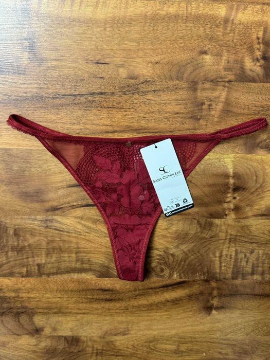 Stringi seksowne koronkowe czerwone majtki coquette Sans Complexe S 36