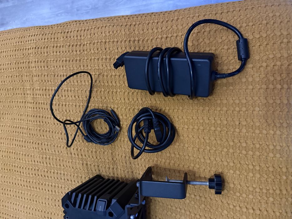 Fanatec CSL DD | Mclaren v2 | CSL Pedals | Boost Kit