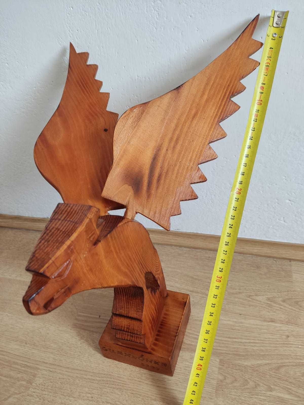 Drewniany Orzeł - statuetka