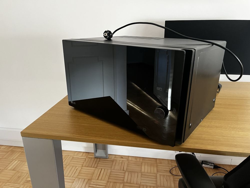 Micro-ondas LG NeoChef com Grill Preto