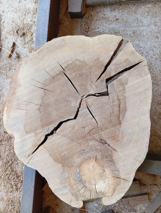 Слеби і торцеві спили від виробника.