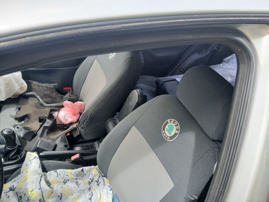 Продам шкоду тур під відновленя