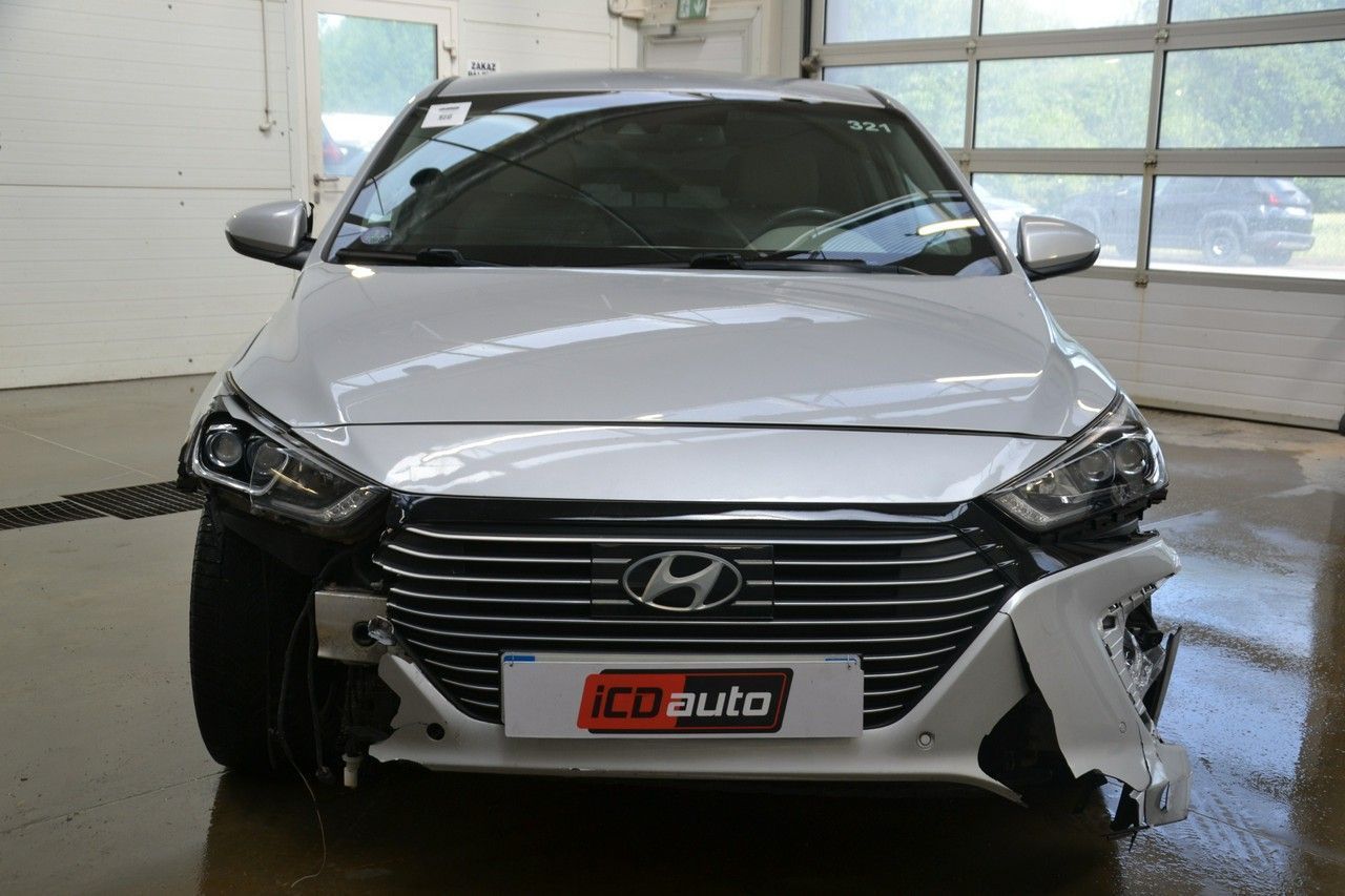 Hyundai IONIQ 1,6 benzyna hybryda PLUG-IN 141ps* automat* nawigacja* skóra* ICDauto