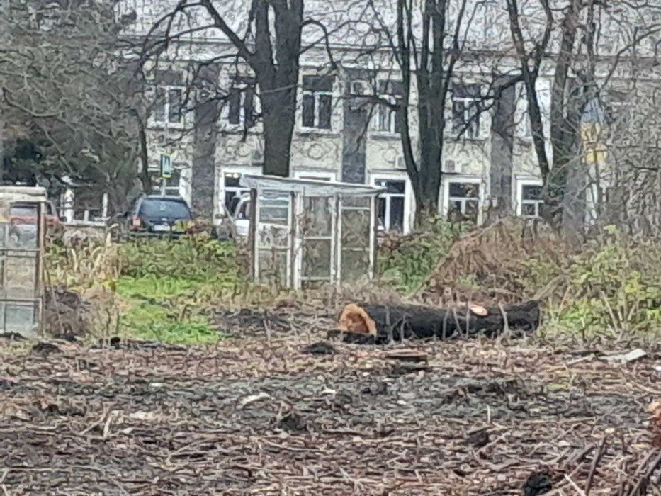 Продам ділянку в м.Жидачів, по вул.Героїв України, площа - 0,14га.