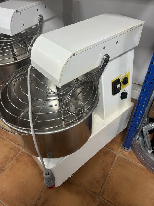 Amassadeira de 35 kg de massa