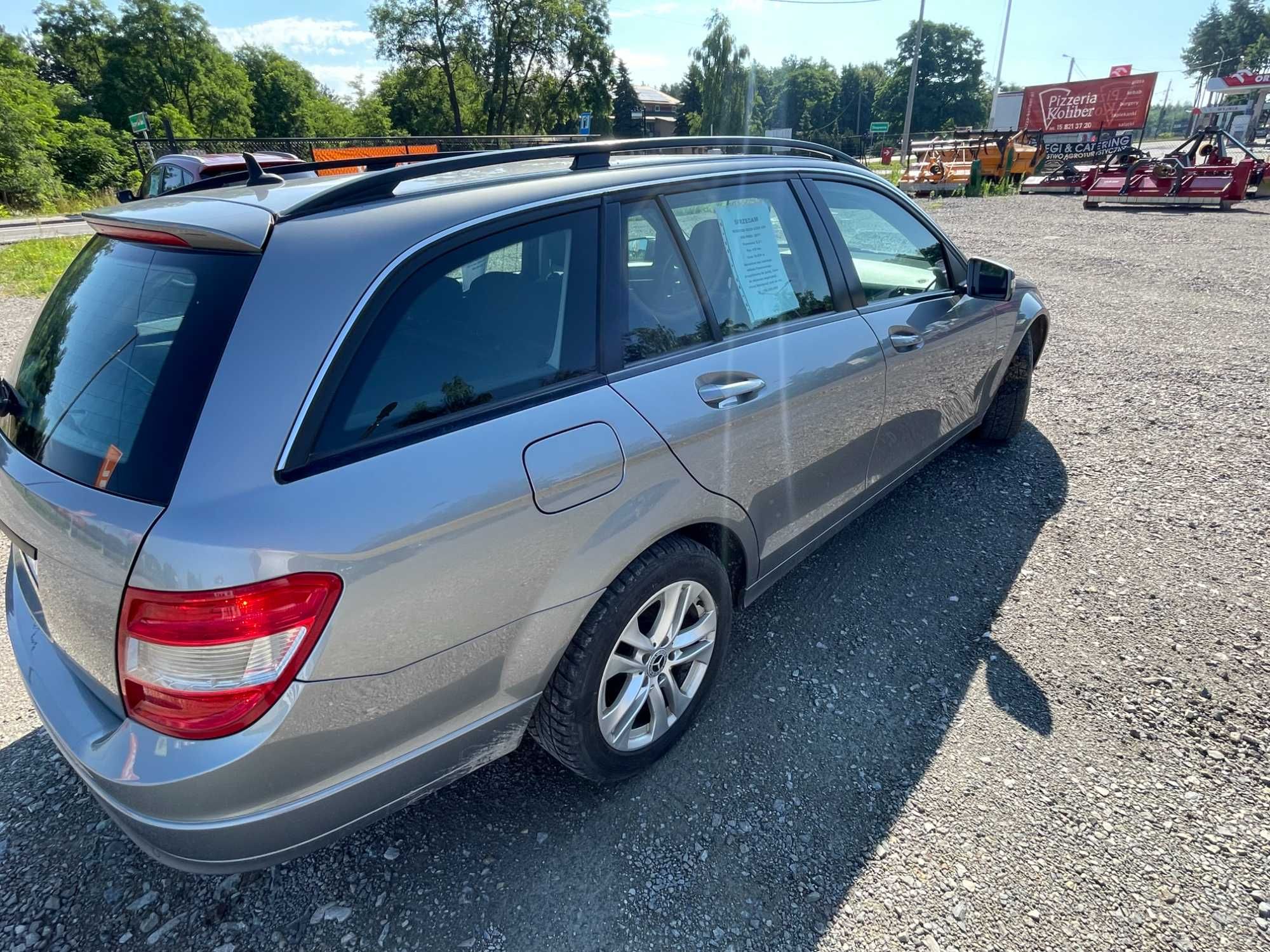 Mercedes-Benz C200