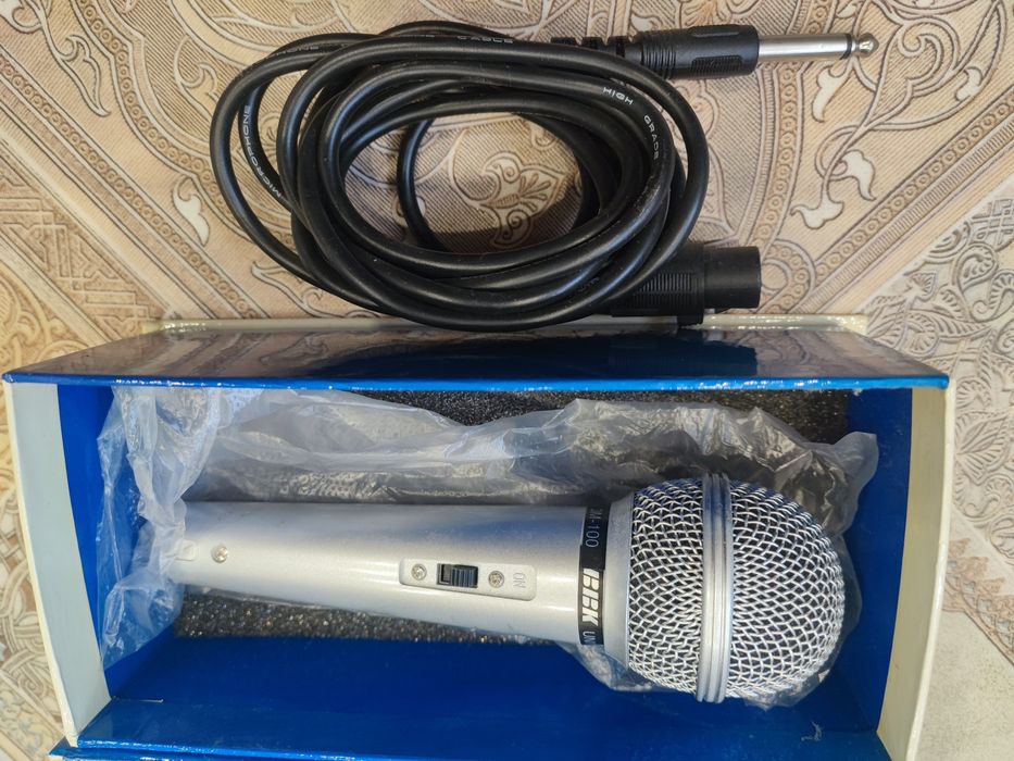 Микрофон студийный BBK "DM-100", DM-070"