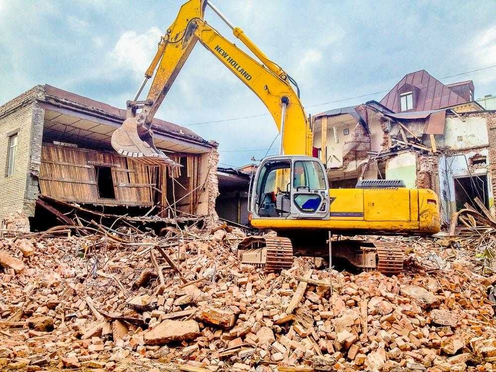 Wyburzenia Rozbiórki domów kamienic budynków hal Wykopy