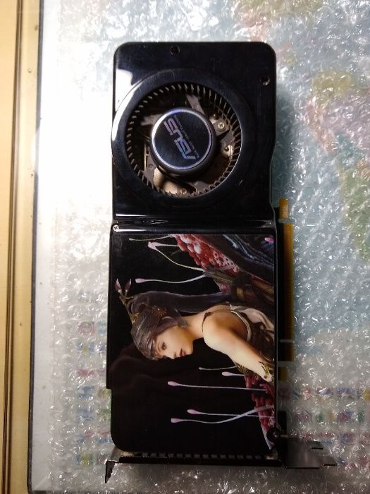 Gráfica ASUS GeForce 8800 GTS 512 (PCI-E)