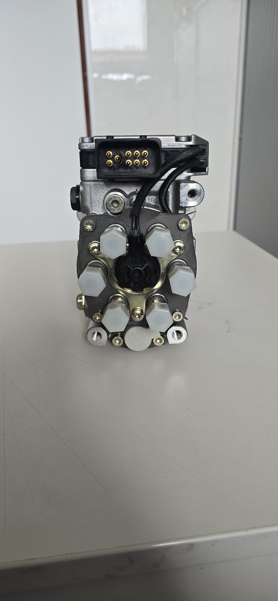 Pompa wtryskowa Fendt Sisu AGCO POWER 0.470.506.042 Massey  7256