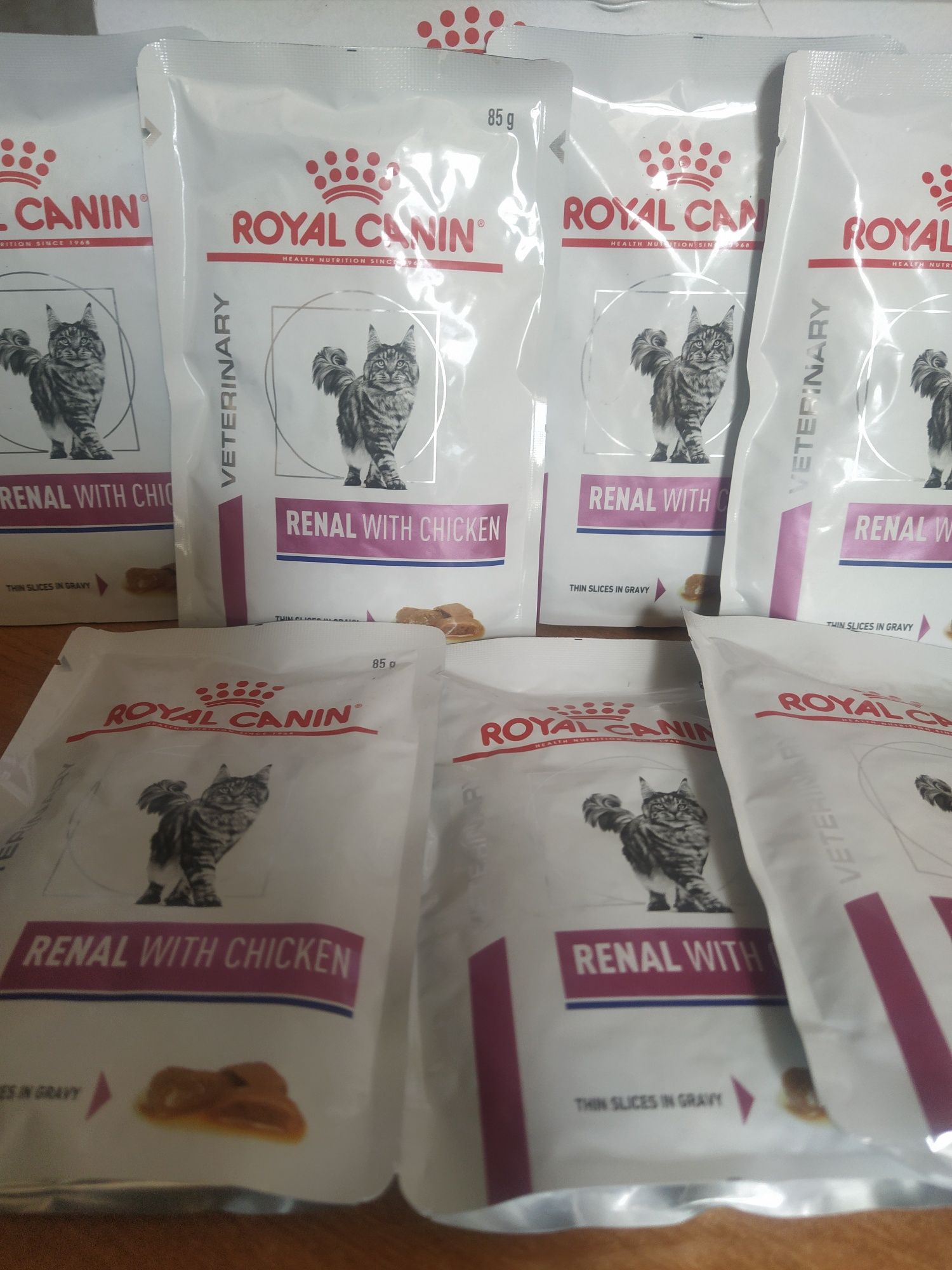 Продам корм для кошек