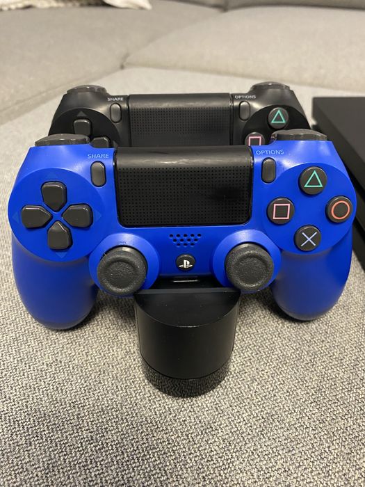 Konsola Playstation Ps4 PRO 1tb