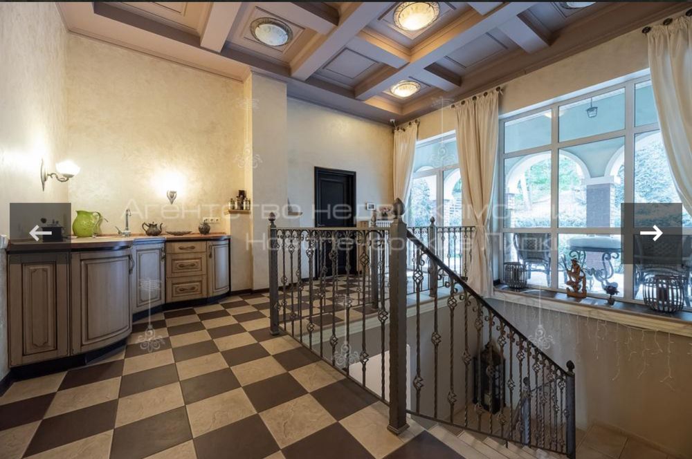 Будинок моії із зарибленим озером, басейном і садом 35 хв від Майдана