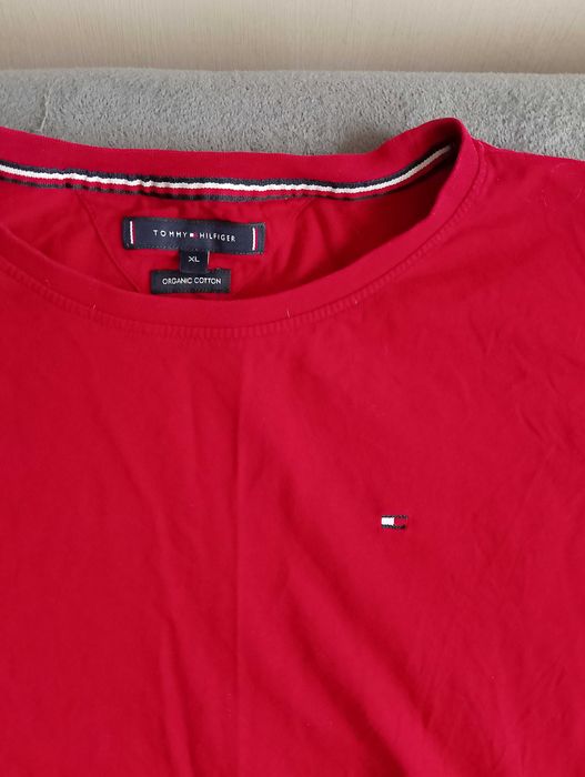 TOMMY HILFIGER. Koszulka damska.