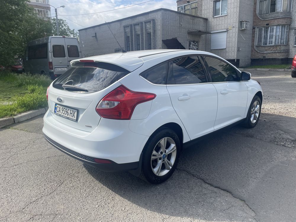 Ford focus white