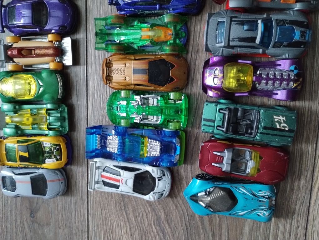 Hot wheels samochodziki