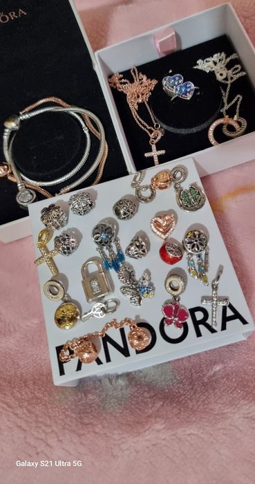 Пандора шарми підвіски
