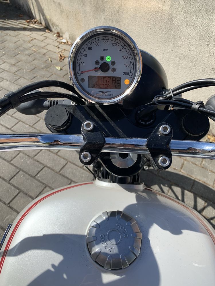 Moto Guzzi V9 Roamer