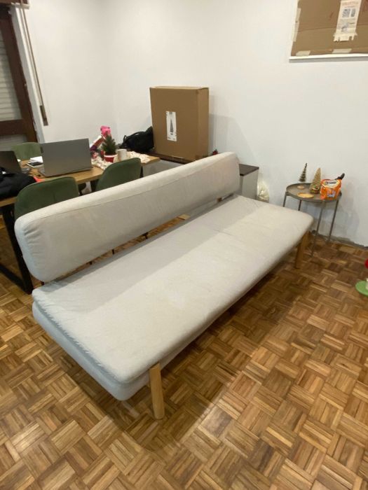 Sofá IKEA YPPERLIG – Ótimo estado geral, preço baixo para despachar!