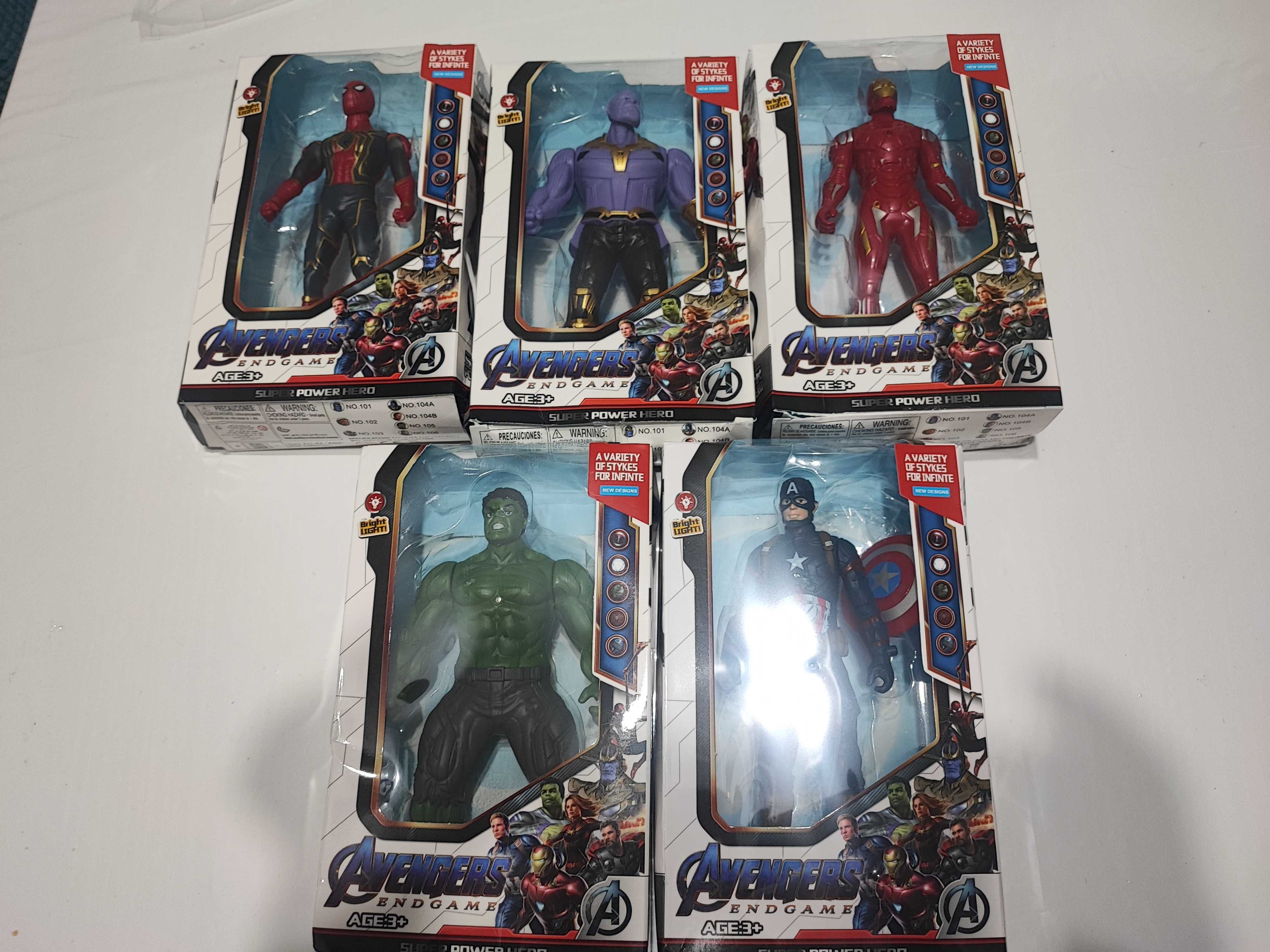 5 Bonecos da Marvel que dão luz |Super-heróis | Novos (em caixa)