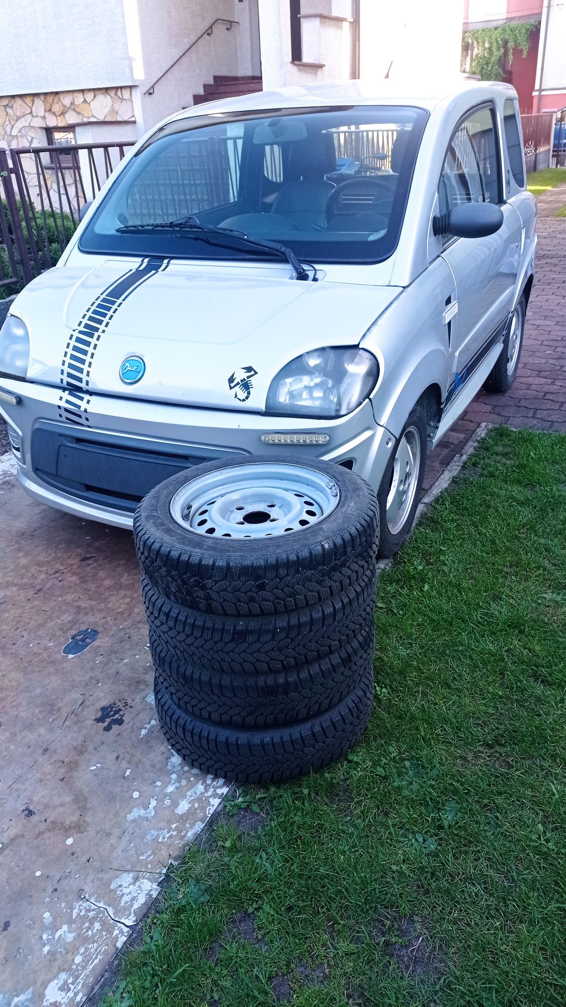 Mikrocar DUE 4osobowy napawojazy B1 2komplety kòł