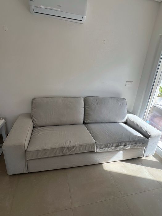Sofá cinzento ikea kivik