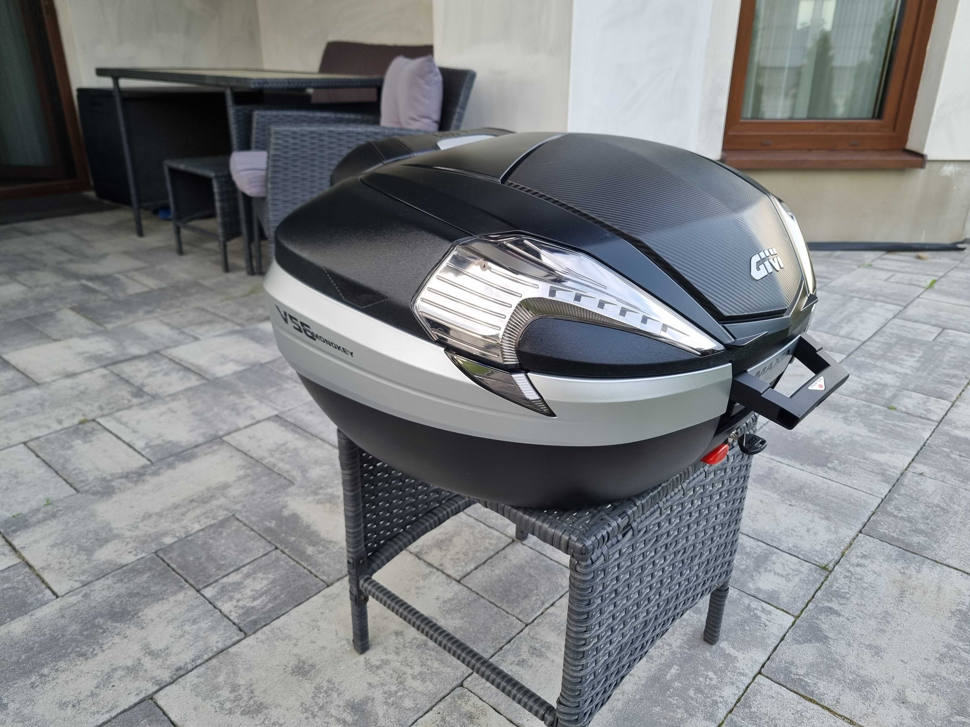 Kufer centralny Givi V56 Maxia NNT Monokey + Oparcie pasażera