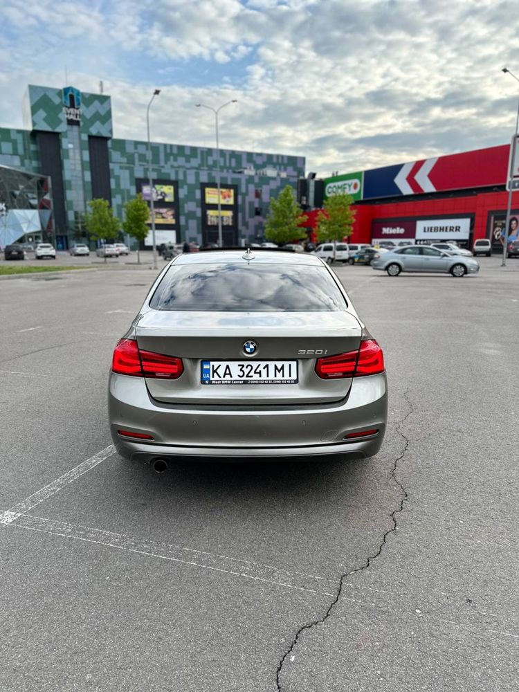 BMW F30 320I 2016 року