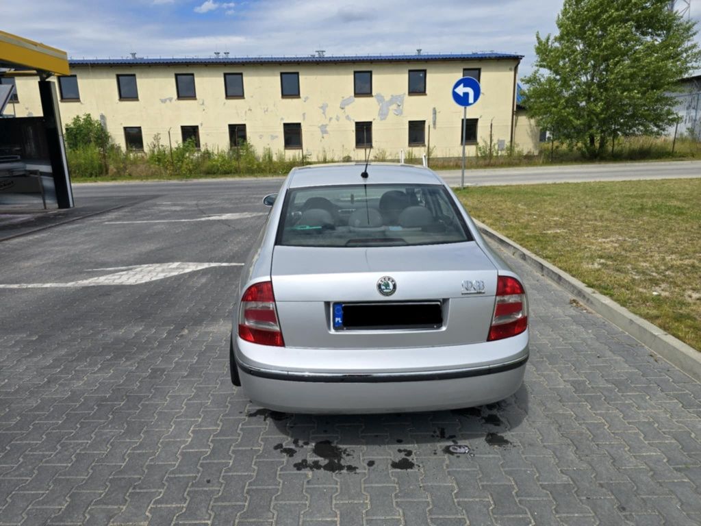 Sprzedam żadbaną Skodę