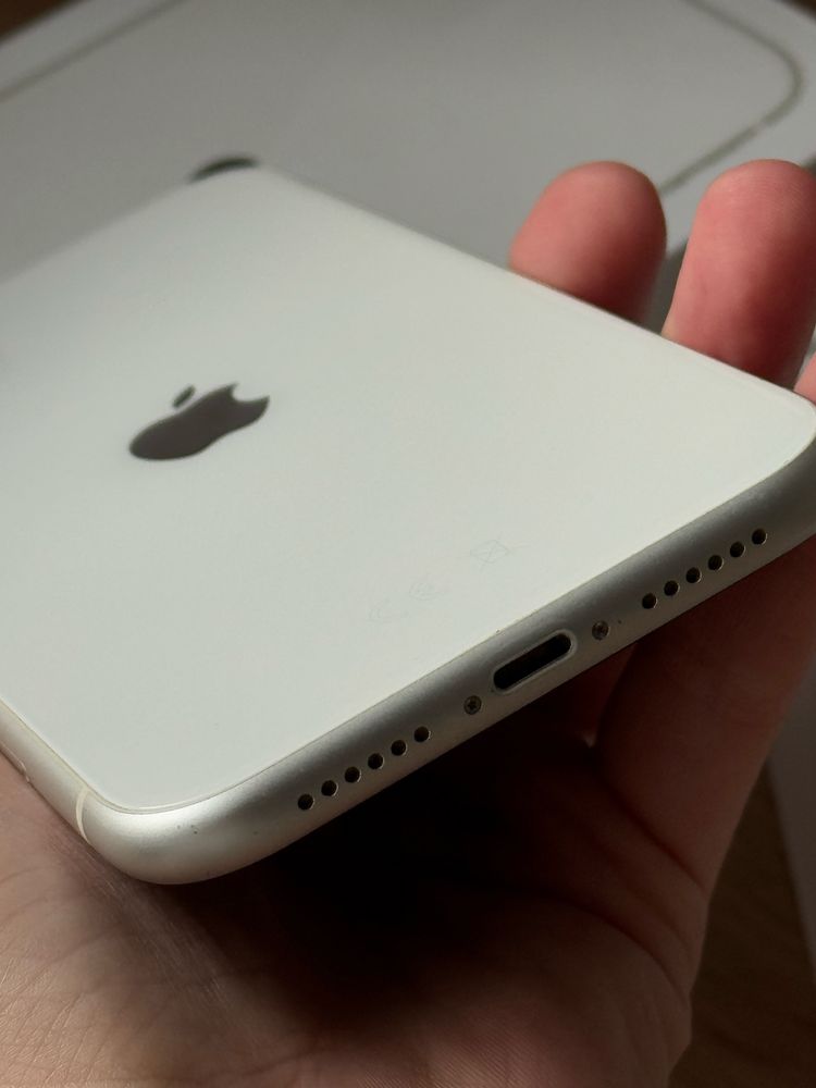 Smartfon APPLE iPhone 11 64GB Biały Toruń z pudełkiem