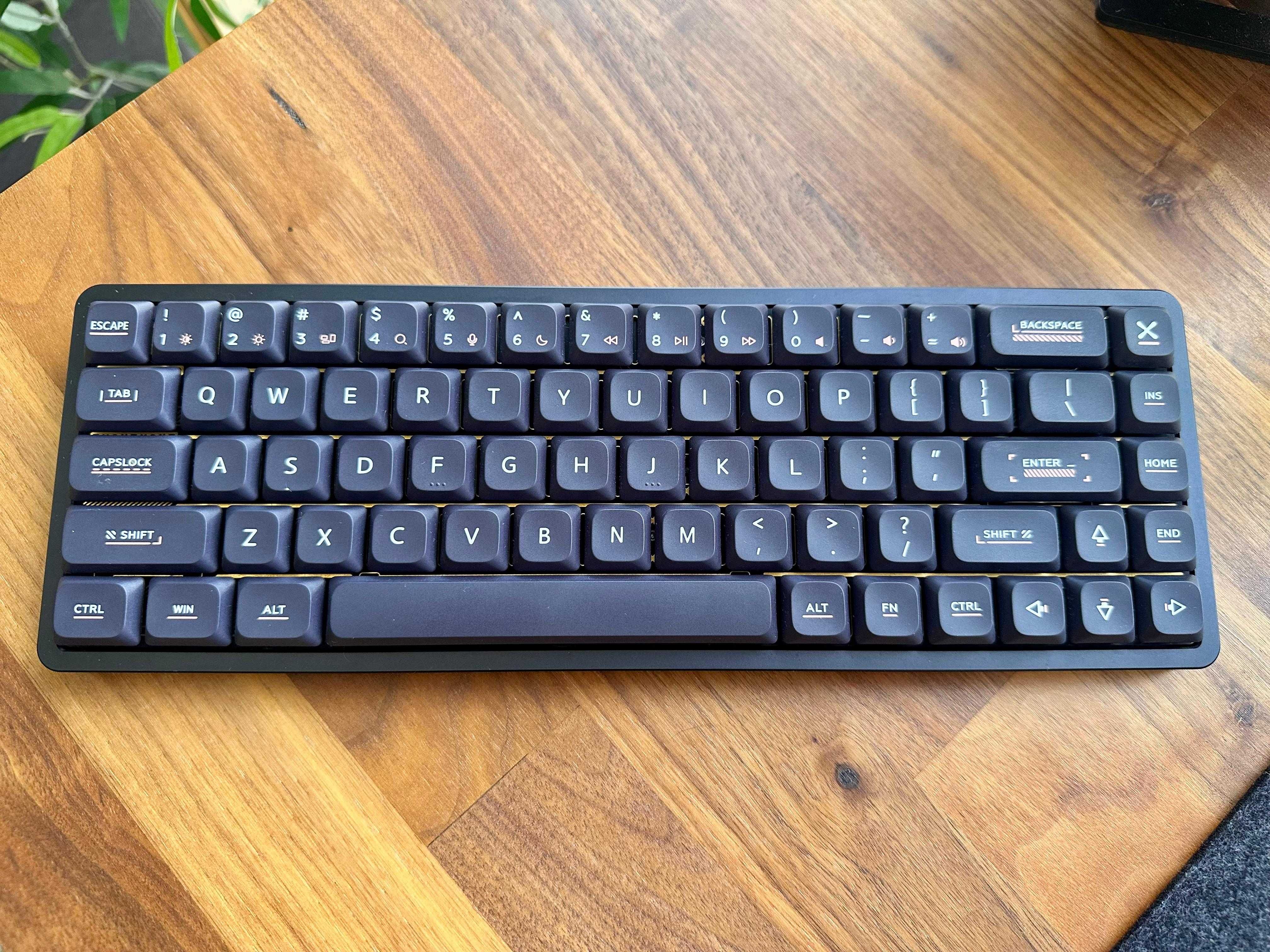 Teclado Mecânico IQUNIX MG65 - Como Novo