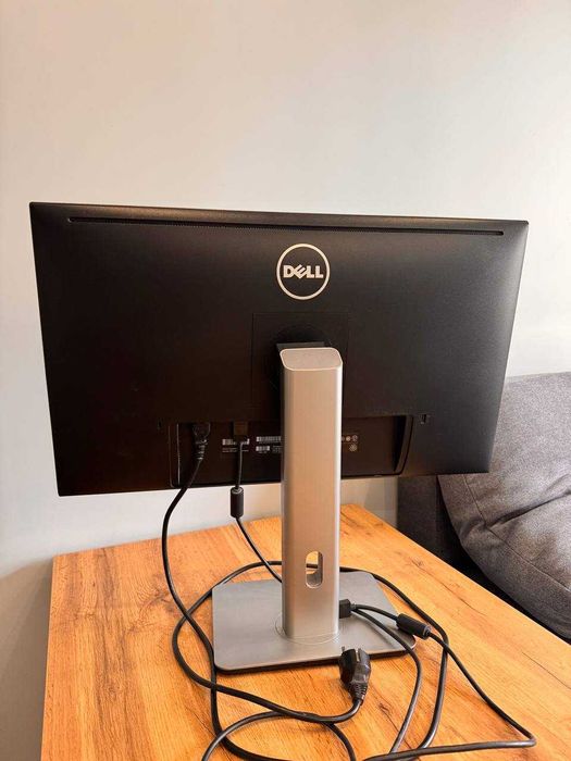 Монітор Dell u2715hc