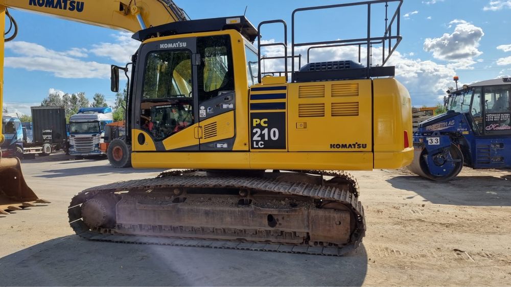 Продам экскаватор Komatsu PC 210 LC , 2018 г