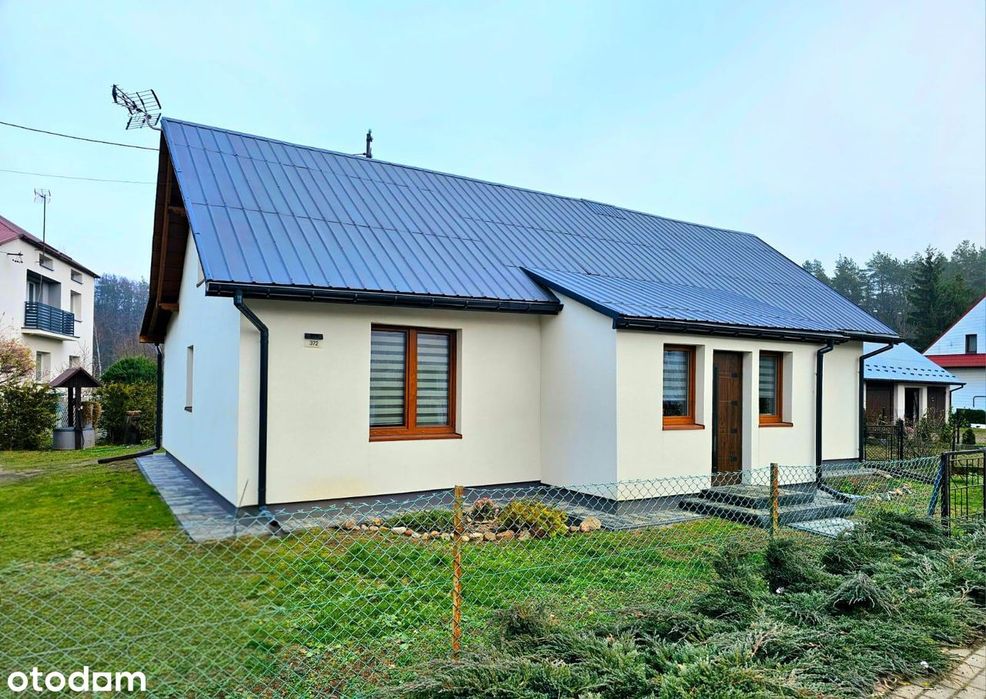 Dom wolnostojący z budynkiem gospodarczym