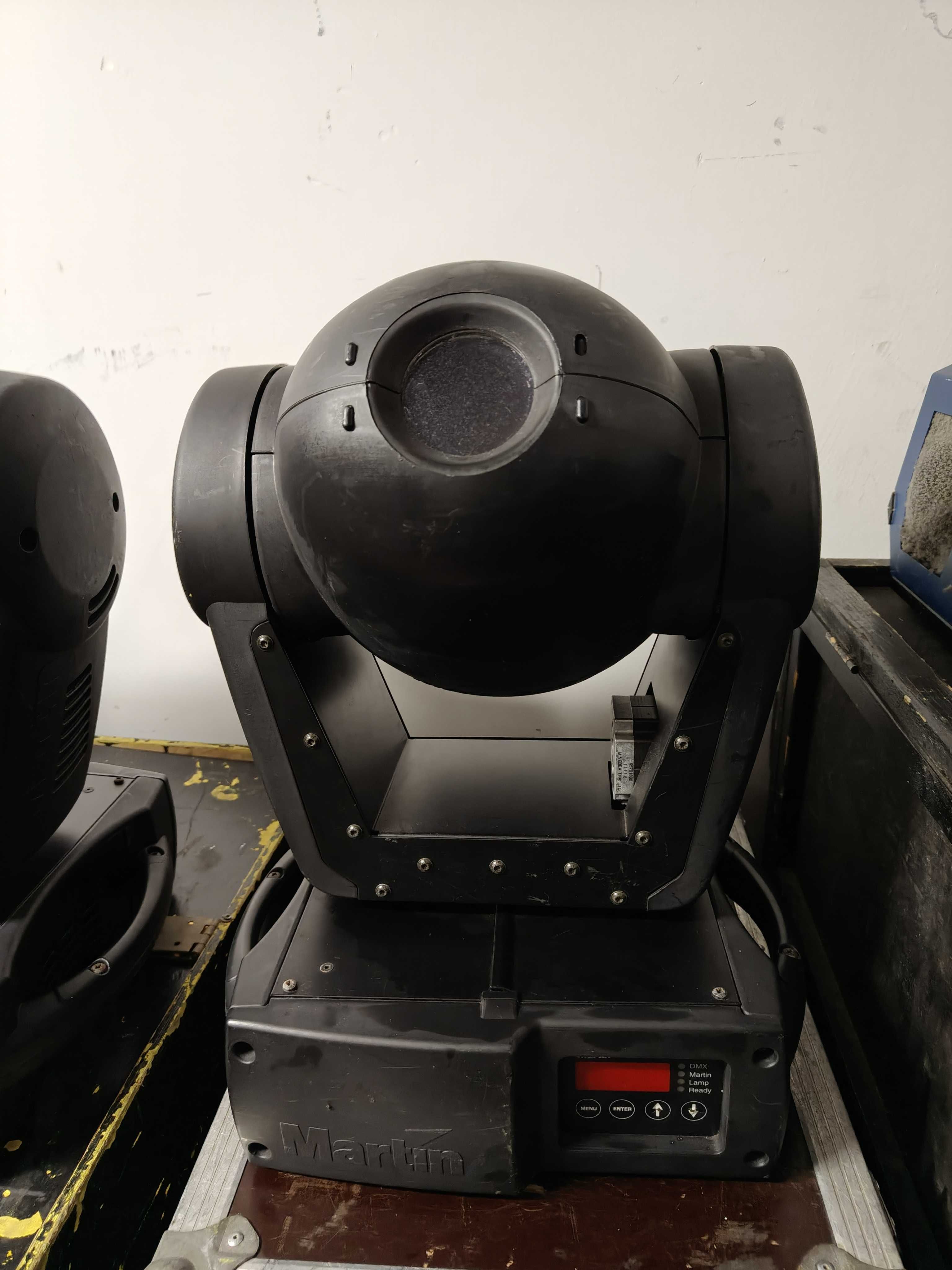 Ruchome głowy Martin Mac 250