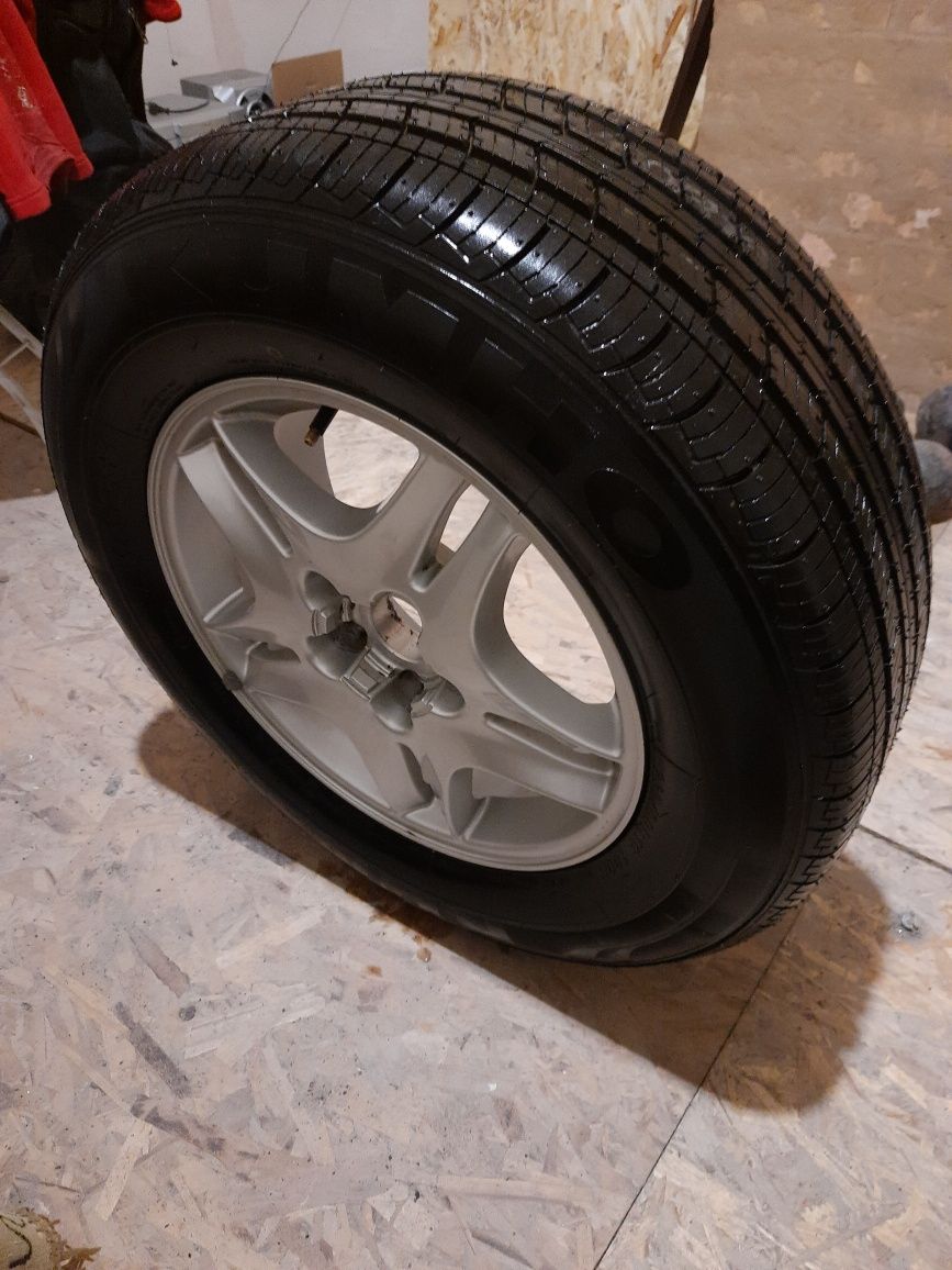 Колесо KUMHO 235/60R16 всесезонка