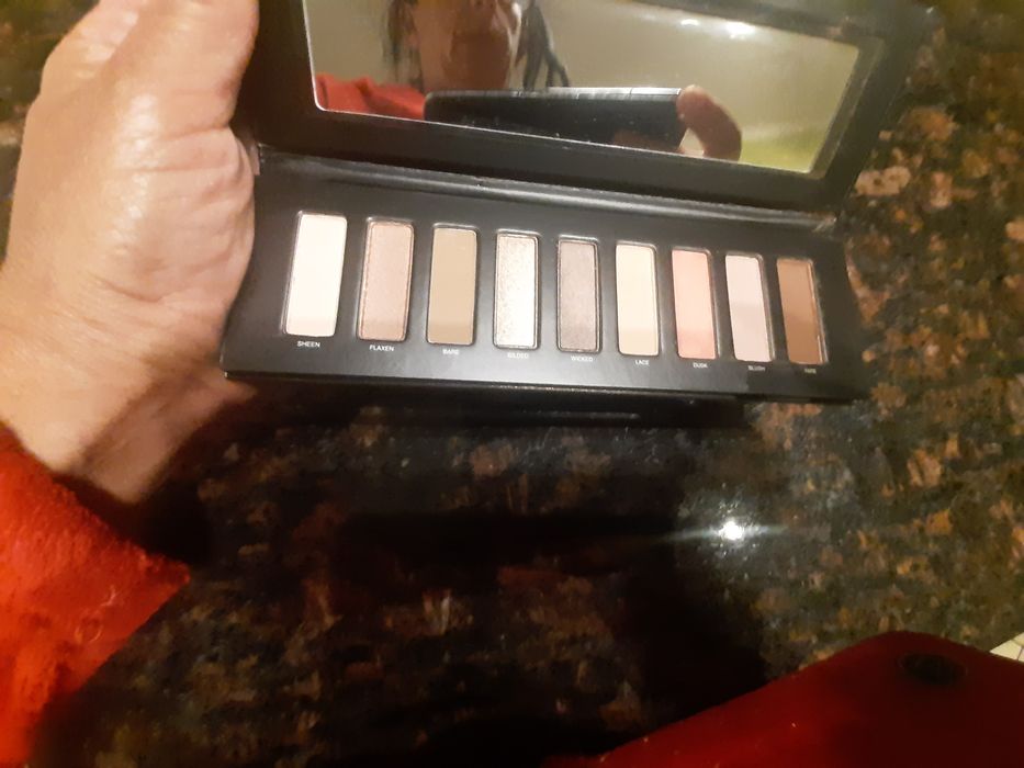 Nowa ekskluzywna paleta cieni zestaw kosmetyków dla kobiet