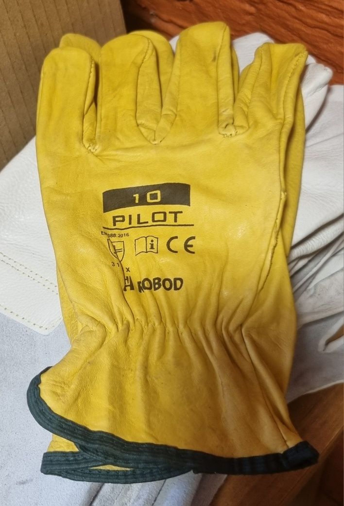 Rękawice pilot wzmocnione skórą