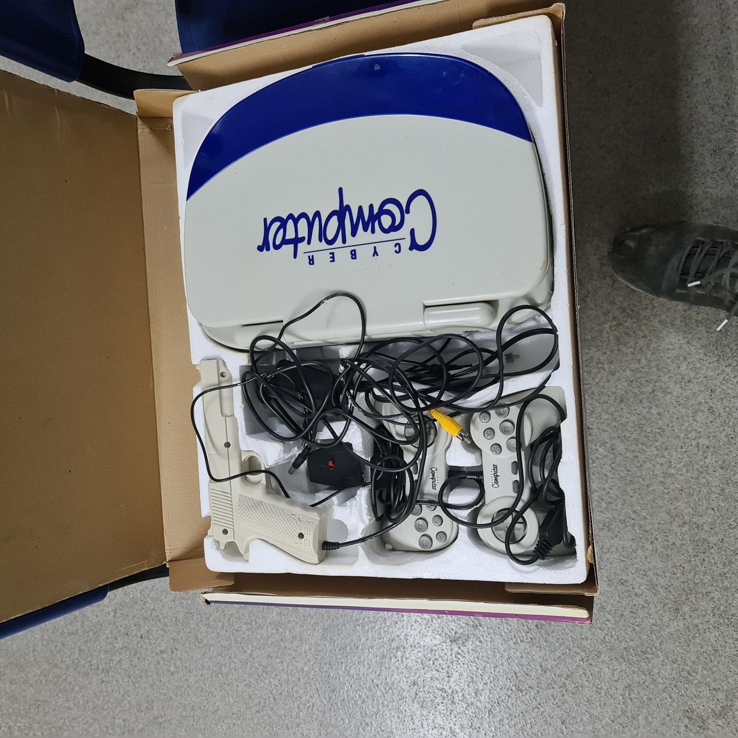 Vendo consola  de jogos   play computer