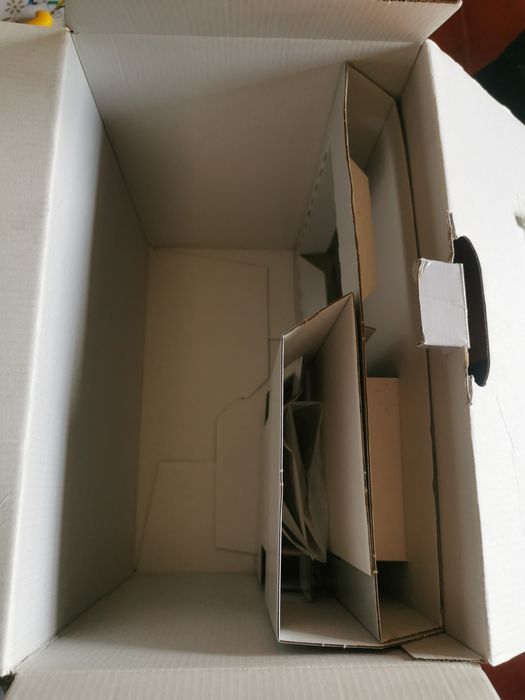 ATENÇÃO : Caixa de edição KINETIC da PS2, cinza prata.