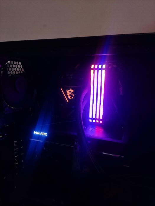 Komputer I3 10100f, Intel arc a750, 32gb ramu