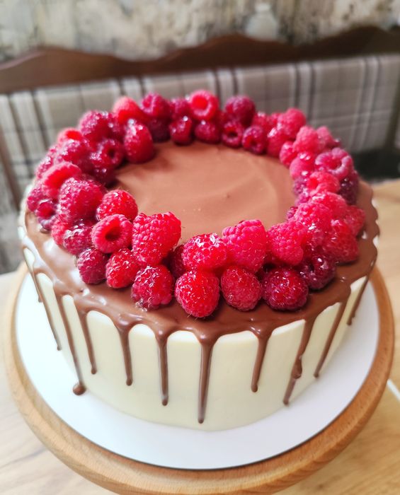 Торти, бенто, капкейки, трайфли, кейк-попс, чизкейк