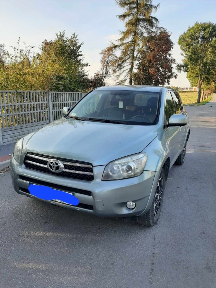 Toyota Rav-4 2.2 177km