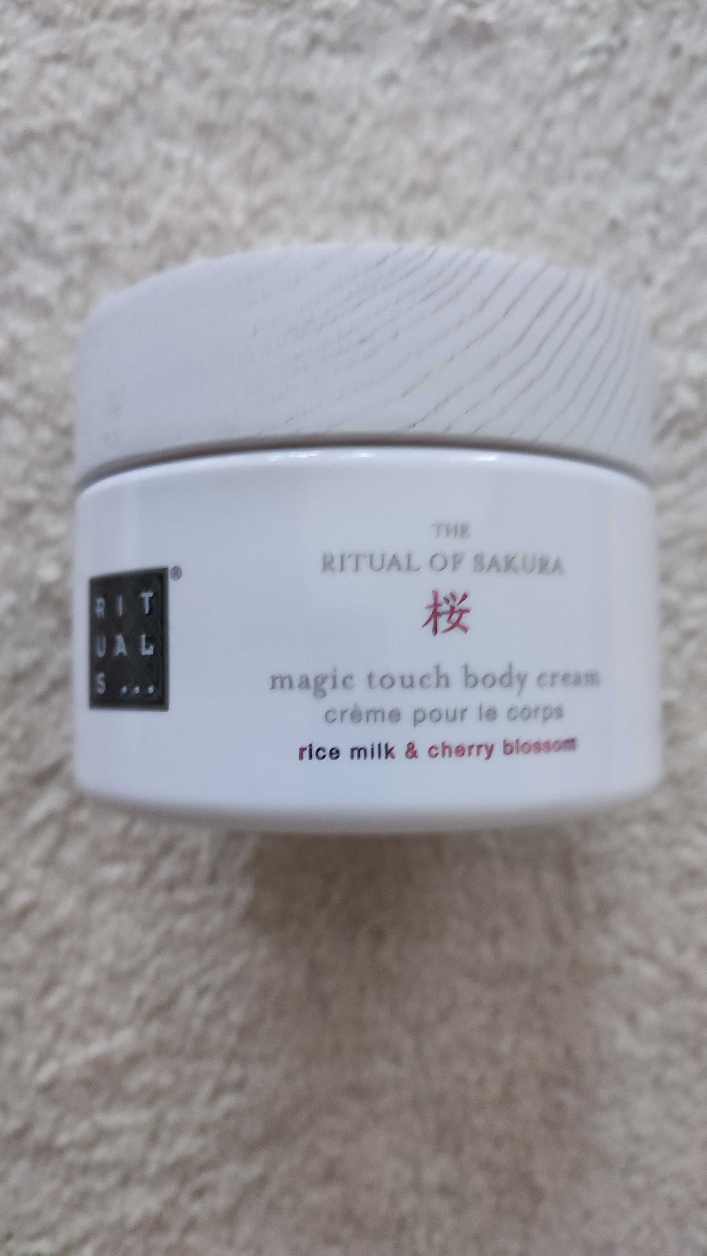 Ritual of Sakura krem do ciała 220 ml