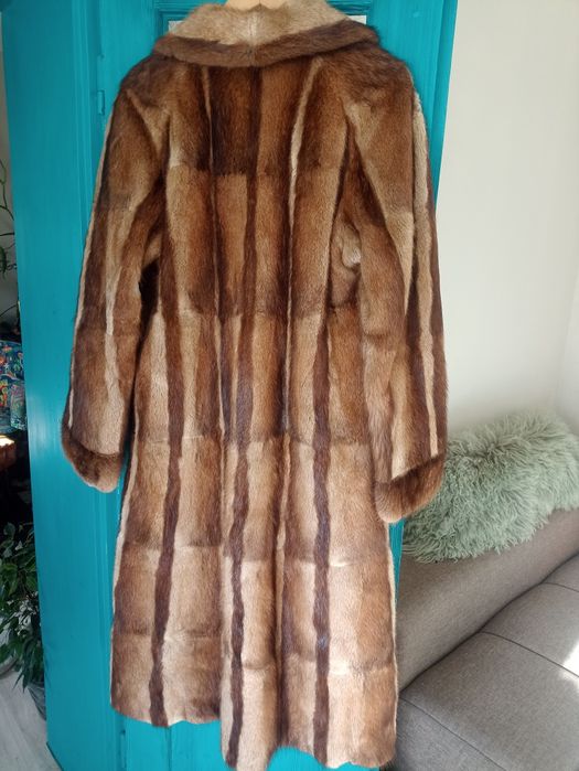 Futro długie z piżmaków futro z dzikich norek