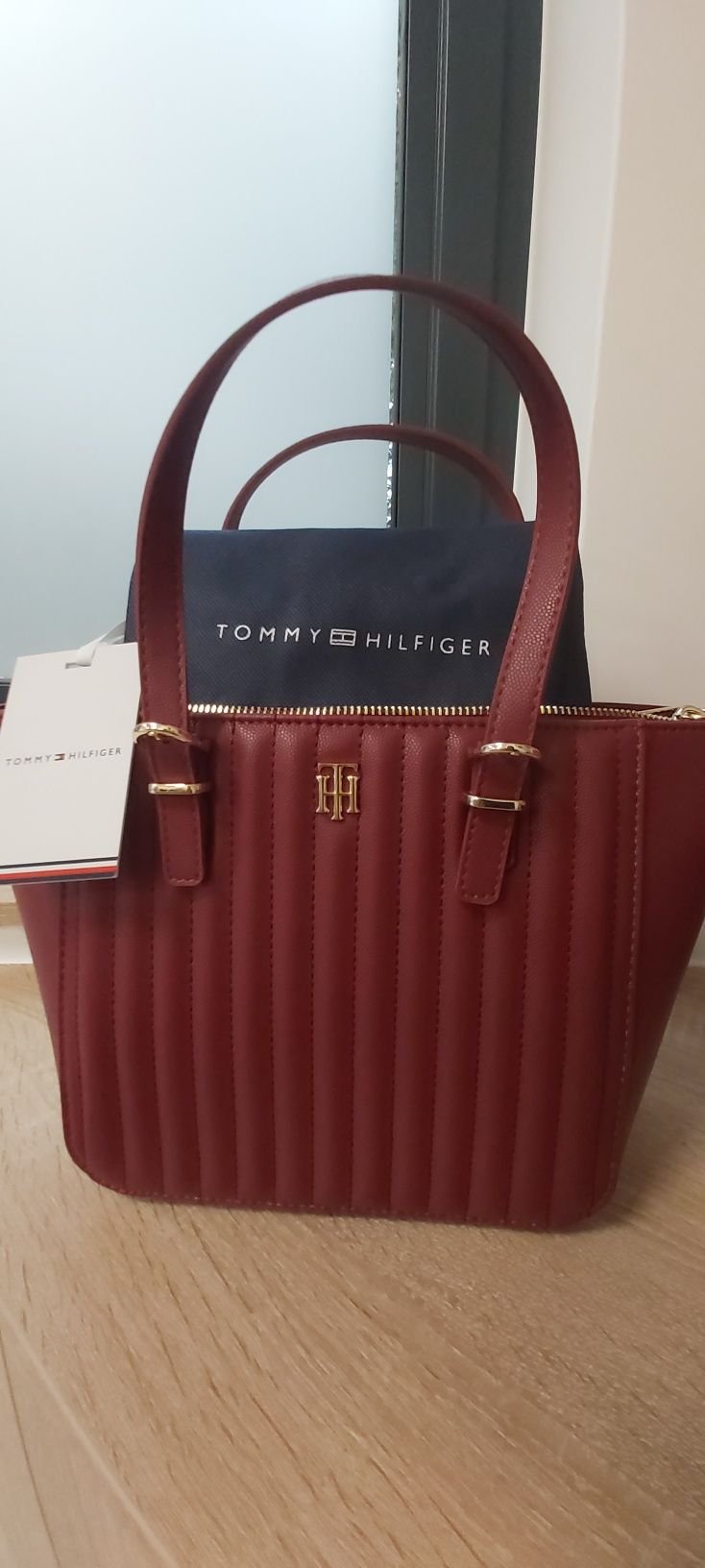 Tommy Hilfiger torebka