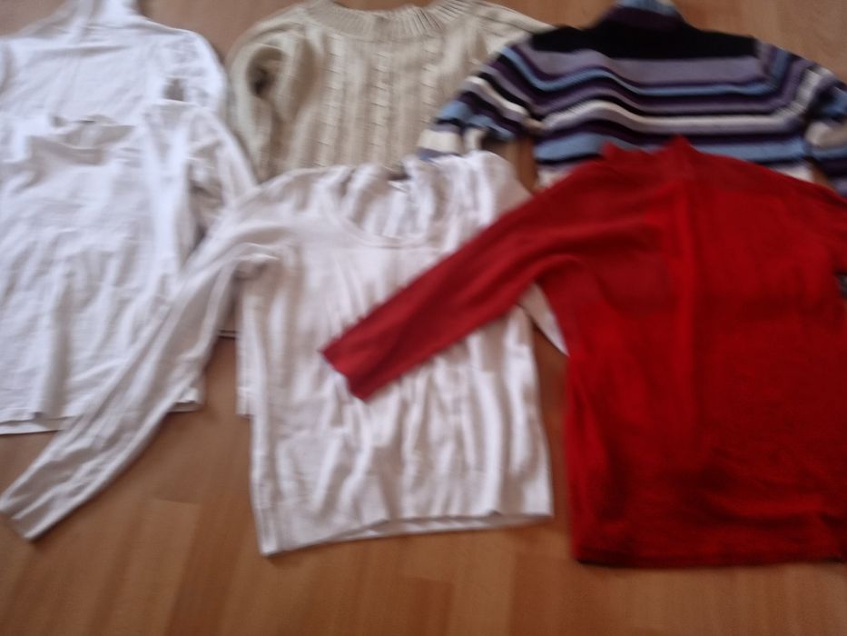 Bluzki damskie pod pachami 47-49×2cm.1zł sztuka