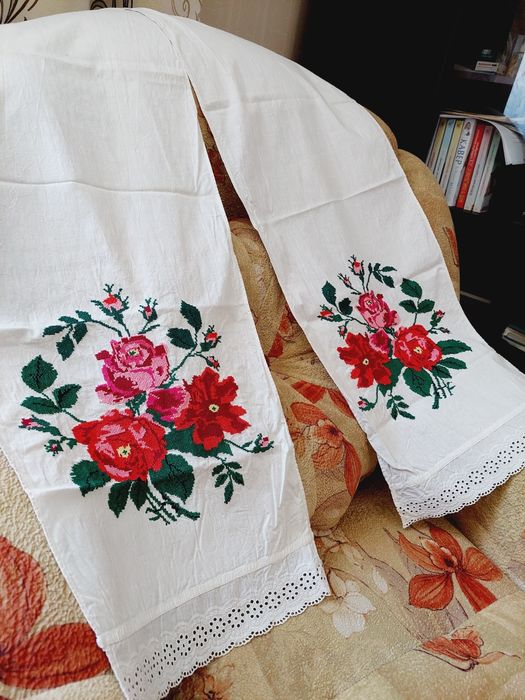 Рушник український з дуже гарною ручною вишивкою