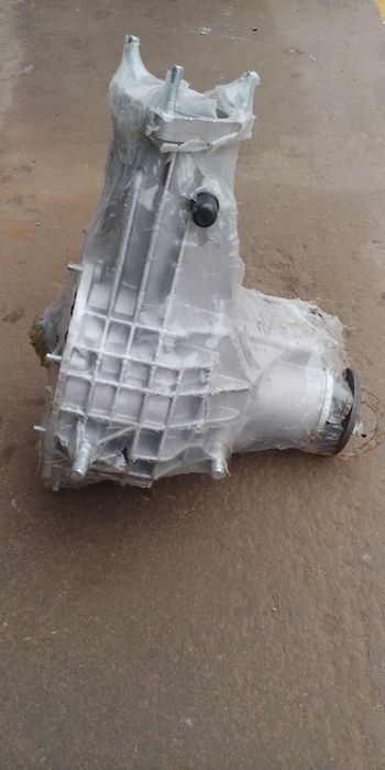 Редуктор передний 2121 .