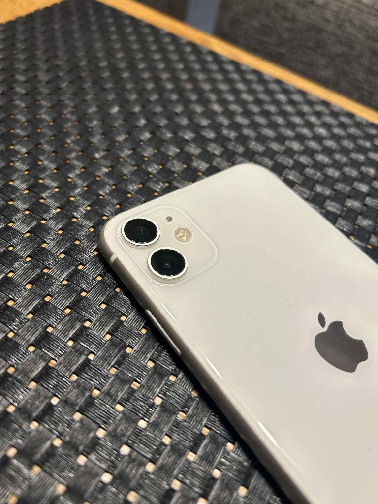 iPhone 11 pojemność 64GB